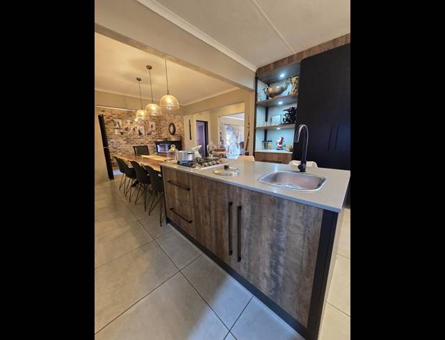 4 BEDROOM HOUSE FOR SALE IN EDELWEISS